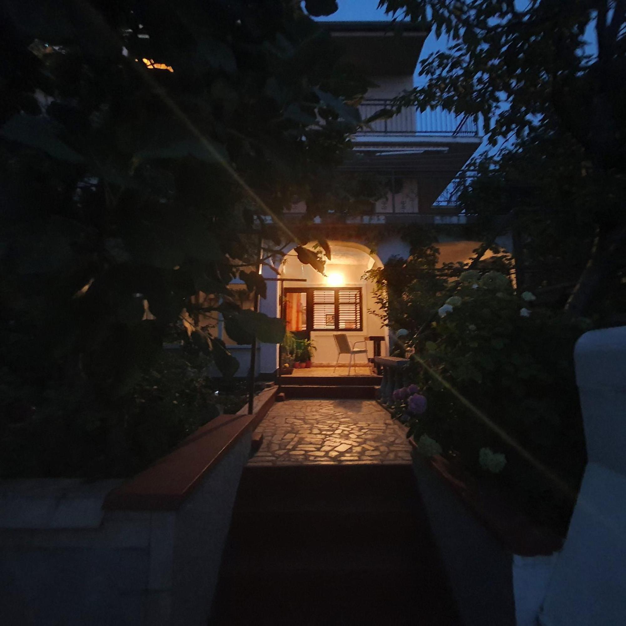 Apartments Varga 塞尼 外观 照片
